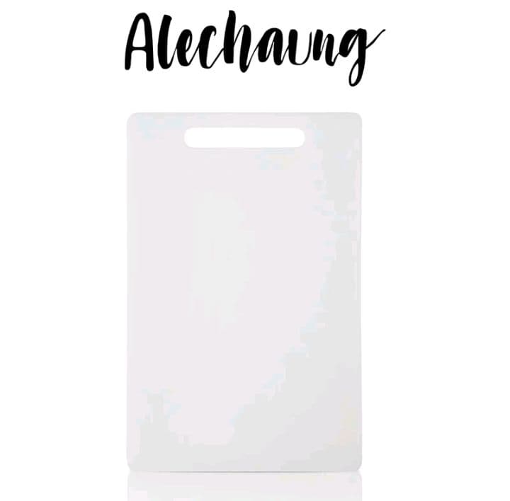 [18cm.] Alechaung เขียงพลาสติก เขียงทำอาหาร เขียง ป้องกันแบคทีเรียและรา (รับ6,700แต้ม)