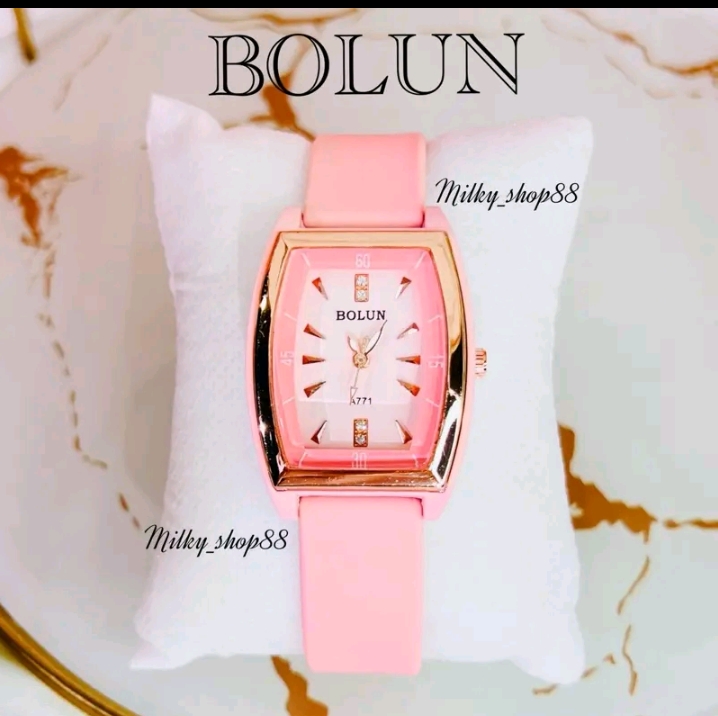 นาฬิกาข้อมือ Bolun รุ่นหน้าทรงถังประดับเพชร4เม็ดสายซิลโคนสีชมพู(รับ11200แต้ม)