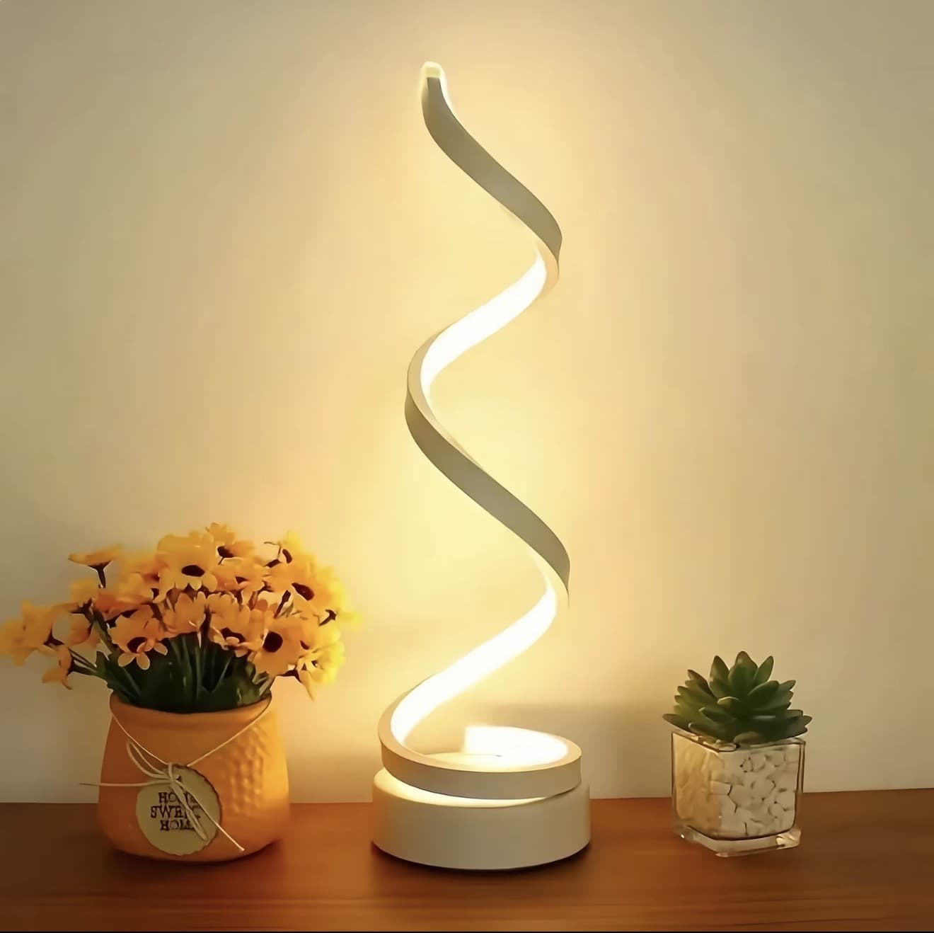 โคมไฟตั้งโต๊ะ LED ทรงเกลียวสร้างสรรค์, ดีไซน์ทัน สมัย, พร้อมแหล่งจ่ายไฟ USB, แสง 3 สี, เหมาะสำหรับการอ่านและบรรยากาศ, สไตล์คาเฟ่, เหมาะสำหรับห้อง นอนและห้องนั่งเล่น, อินเทอร์เฟซ USB, เข้ากันได้กับ อุปกรณ์คอมพิวเตอร์ (รับ 11,200 แต้ม)
