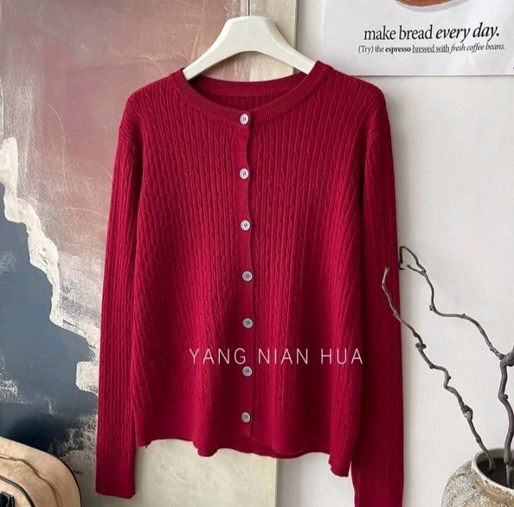 สีแดง เสื้อไหมพรม เสื้อคาร์ดิแกน ผ้าถักแคชเมียร์เนื้อนุ่มแบบถักด้วยแกนปั่น ขนาดใหญ่ ทรงหลวมๆ สำหรับผู้หญิง ทรง หลวมๆ อเนกประสงค์ (รับ14,200แต้ม)