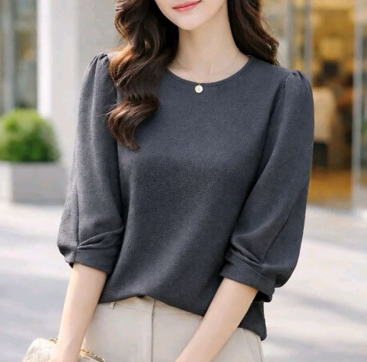 สีเทา WW-10**เสื้อแขนสามส่วนปลายแต่งจีบ** (รับ11,200แต้ม)