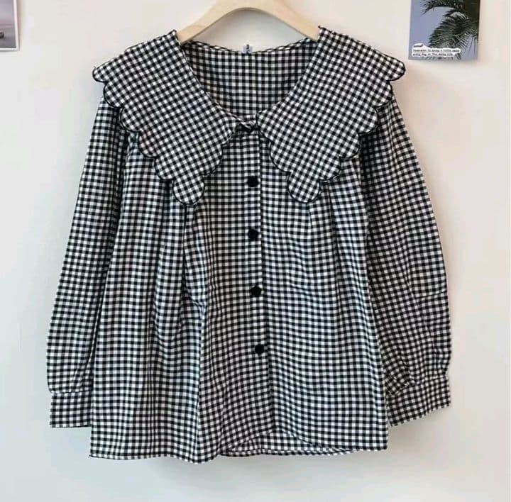 สีดำ-ขาว เสื้อเชิ้ต ลายสก๊อต คอปกปีเตอร์แพน สำหรับผู้หญิง สไตล์ฝรั่งเศส คอลเลคชั่นฤดูใบไม้ผลิ เสื้อเบลาส์แขนยาว ไม่ซ้ำใครแขนโคมไฟโดดเด่น เหมาะสำหรับฤดูใบไม้ผลิและฤดูใบไม้ร่วง (รับ19,700แต้ม)