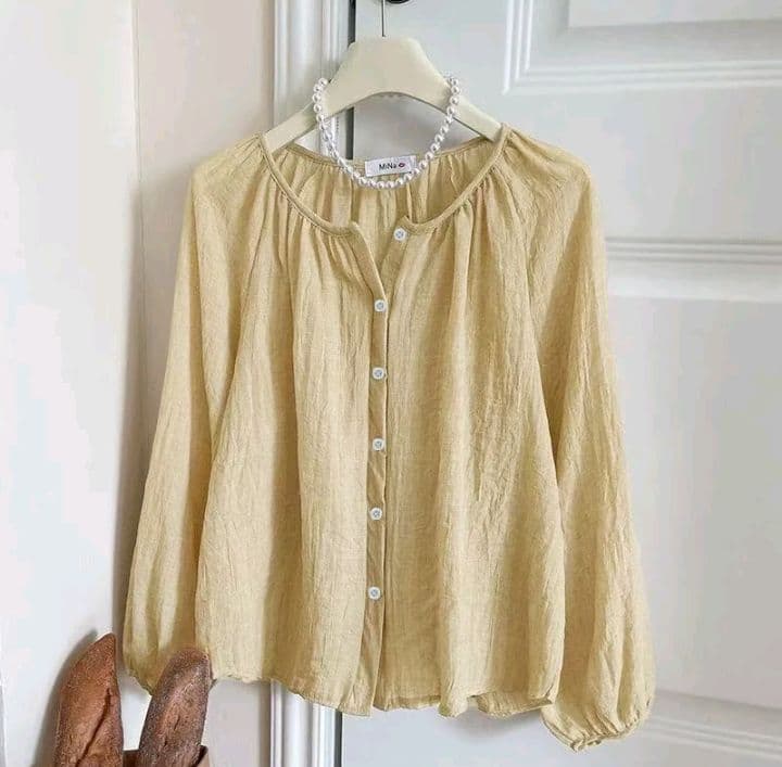 สีกากี เสื้อกันแดด สไตล์รีสอร์ทย้อนยุค ทำจากผ้าฝ้ายลินินใยไหม แขนบอลลูนฤดูร้อน ของผู้หญิง พร้อมเสื้อคาร์ดิแกนตุ๊กตาเครื่อง ปรับอากาศ (รับ12,700แต้ม)