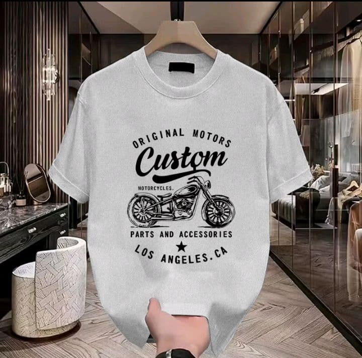 สีเทาอ่อน เสื้อทีเชิดแขนสั้น มีลายพิมพ์ตัวอักษร สำหรับชายและหญิง รุ่นในฤดูร้อน (รับ11,200แต้ม)
