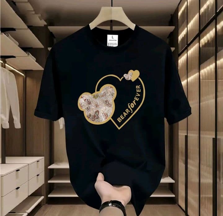 สีดำ เสื้อยืดมาใหม่ ผ้าCOTTON 100% สกรีนด้วยลายแฟชั่น ผ้านุ่มละมุนสุดๆ (รับ11,200แต้ม)