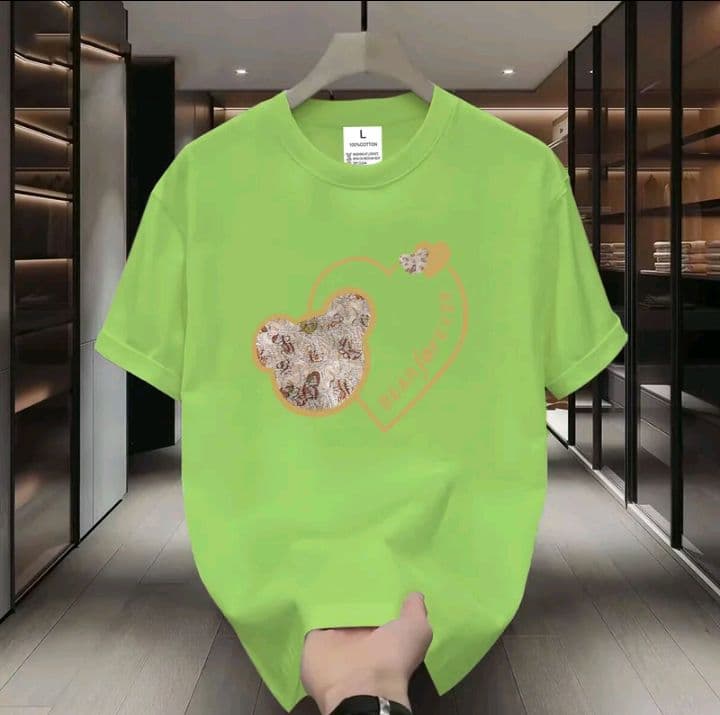 สีเขียว เสื้อยืดมาใหม่ ผ้าCOTTON 100% สกรีนด้วยลายแฟชั่น ผ้านุ่มละมุนสุดๆ (รับ11,200แต้ม)