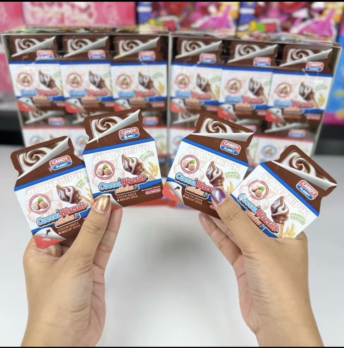 บิสกิตจิ้มชอกทูโทน 1 กล่อง 30 ชิ้น (รับ9,700 แต้ม)