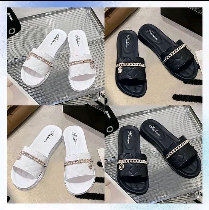 โคตรคุ้ม รองเท้าแตะแฟชั่นคุณผู้ หญิง ดีไซน์สุดฮิตทรงสวยมาก แถมมีตัวแต่ง ลายโซ่เพิ่มลูกเล่นให้โดดเด่นขึ้นอีก พร้อมส่ง ทั้งหมด2สีเลือกเลย (รับ6,700แต้ม)