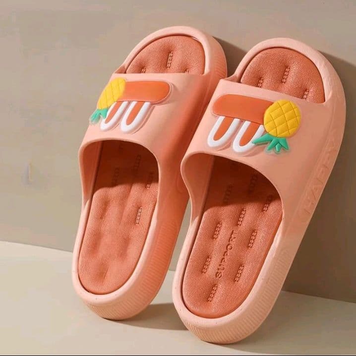 BEDDA MONKEY รองเท้าผู้หญิงนักเรียนการ์ตูน สีส้ม น่ารักอเนกประสงค์ จำเป็นสำหรับการเดินทางใช้ได้ทั้งภายนอกและภายในห้องน้ำ สวมใส่นุ่มทนทานวัสดุรองเท้าแตะ (รับ6,200แต้ม)