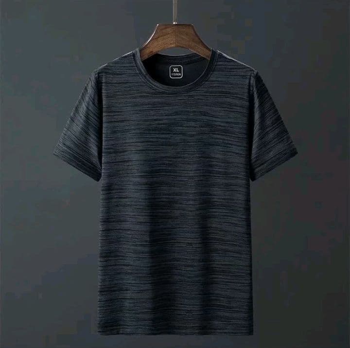 ใหม่ สีเทาเข้ม เสื้อยืดชาย เสื้อยืดแขนสั้น ผ้ายืด ทั้งตัว ใส่สบายไม่ร้อน (รับ9,200แต้ม)