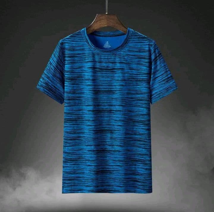 ใหม่ สีฟ้า เสื้อยืดชาย เสื้อยืดแขนสั้น ผ้ายืด ทั้งตัว ใส่สบายไม่ร้อน (รับ9,200แต้ม)