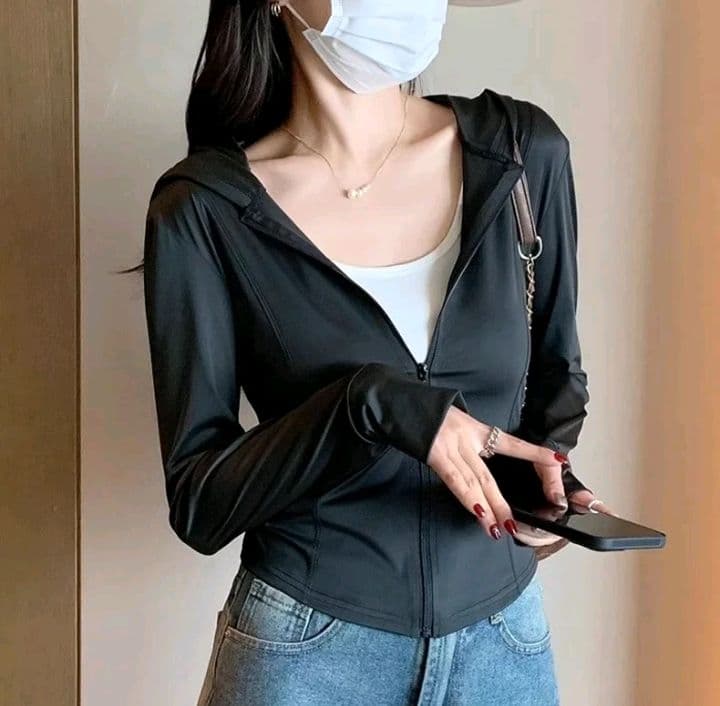 เสื้อกันUV สีดำ เสื้อแจ็คเก็ตคาร์ดิแกน ผ้าเรยอน กันแดดสำหรับผู้หญิง (รับ7,200แต้ม)