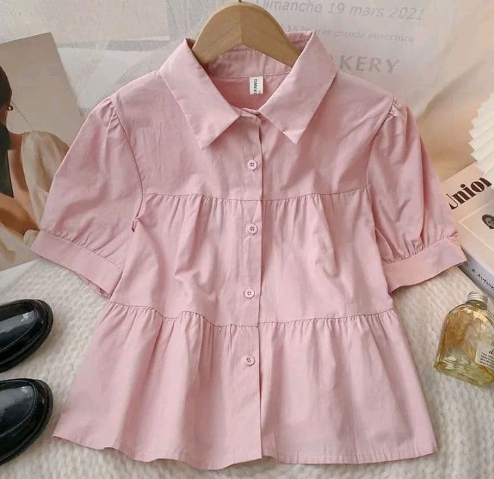 เสื้อเชิ้ตสีชมพู สำหรับผู้หญิง ปกกว้าง แขนสั้น สไตล์คาร์ดิแกน เสื้อสั้น (รับ16,200แต้ม)