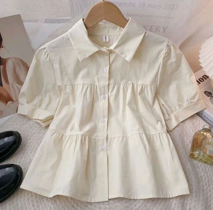 เสื้อเชิ้ตสีแอปริคอท สำหรับผู้หญิง ปกกว้าง แขนสั้น สไตล์คาร์ดิแกน เสื้อสั้น (รับ16,200แต้ม)