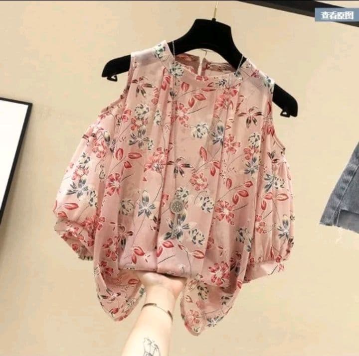 สีดอกชมพู เสื้อชีฟองทรงหลมแขนสั้นผู้หญิงฤดูร้อนมาใหม่ มีลายดอกลายจุดลายแมวให้เลือก พร้อมส่ง (รับ12,700แต้ม)