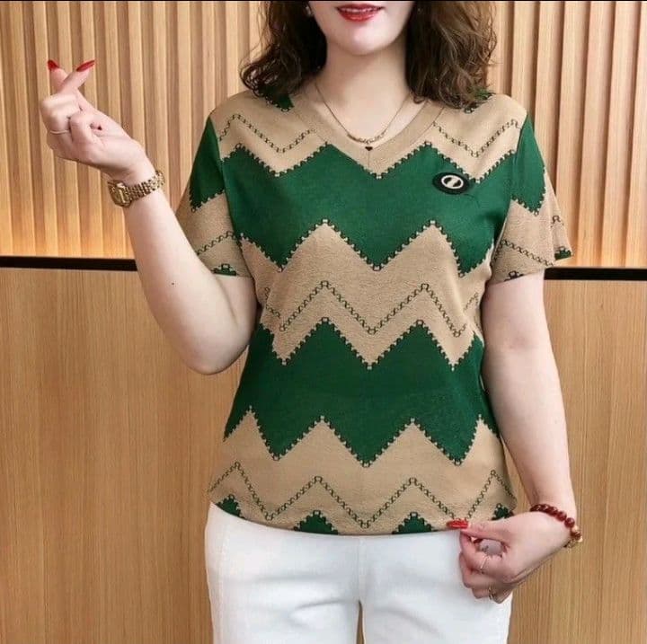 เสื้อแขนสั้นสำหรับคุณแม่ พิมพ์ลาย คอวี ลายทางเหมาะ สีเขียว สำหรับฤดูร้อน มาใหม่ สำหรับวัยกลางและผู้สูงอายุ (รับ11,200แต้ม)