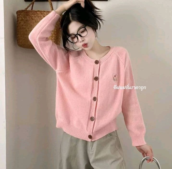 สีชมพู เสื้อแฟชั่นไหมพรม แขนยาว สีพื้น กระดุมปลดได้ทุกเม็ด Over size(อก 32-48 นิ้ว) เนื้อผ้าไหมพรม ผู้หญิง Women Clothing (รับ18,200แต้ม)