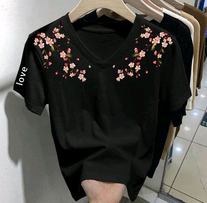 สีขาว เสื้อยืดผ้าฝ้าย100% สำหรับผู้หญิง แขนสั้นหลวม คอวี ไหล่ปกติ สำหรับสวมใส่ในฤดูร้อน แบบเรียบง่าย ชั้นในพื้น (รับ11,200แต้ม)